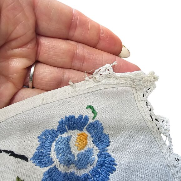 Vintage Hand Embroidered Table Runner Floral 45x13 - Picture 5 of 8